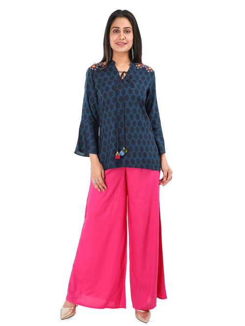 bell sleeved embroidered detail top - 17012080 - Very Small Image - 1