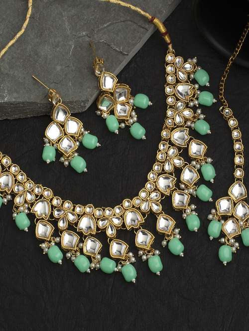 gold plated necklace with earrings - 18567598 - Very Small Image - 1