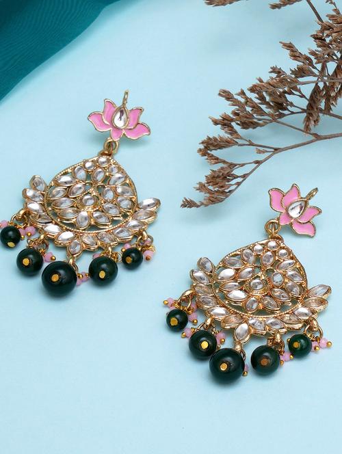 green metal earring - 18633264 - Very Small Image - 1