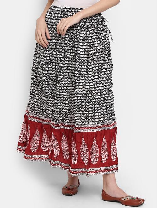 black flared long skirt - 20368830 - Very Small Image - 1