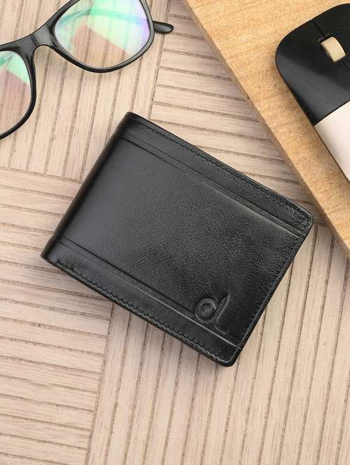 black leather wallet - 20980359 - Very Small Image - 1