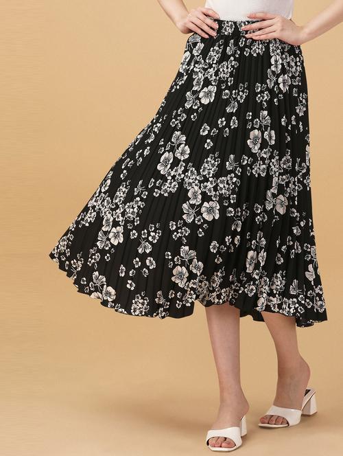 black floral print flared skirt - 21008392 - Very Small Image - 1