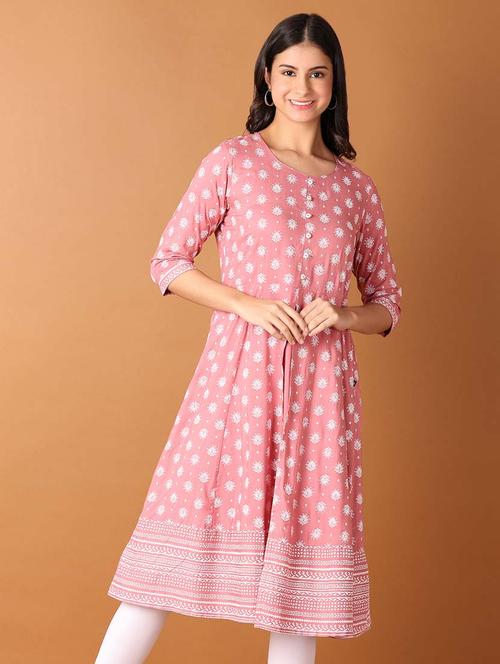 women three quarter sleeve flared kurta - 21491470 - Very Small Image - 1