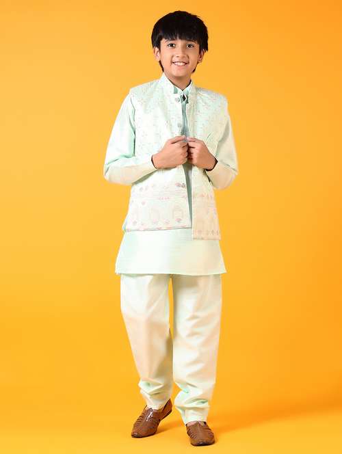 boys mandarin neck embroidered kurta pyjama set with jacket - 21677655 - Very Small Image - 1