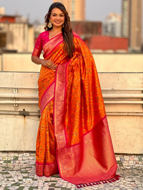 women self design patola saree with blouse - 21968792 - Very Small Image - 1