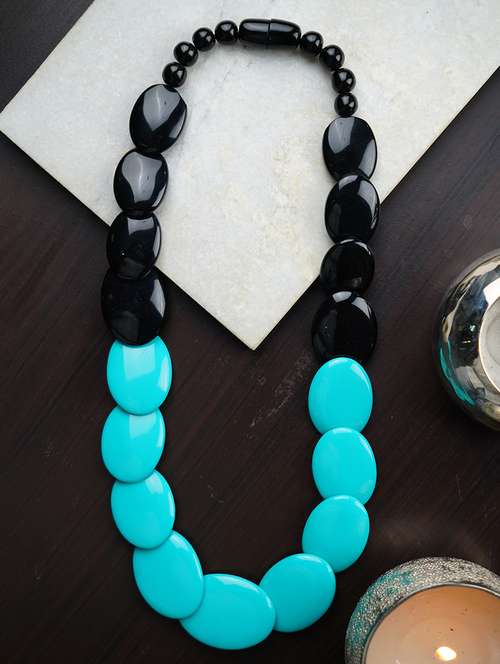 women resin beaded fashion necklace - 21982894 - Very Small Image - 1