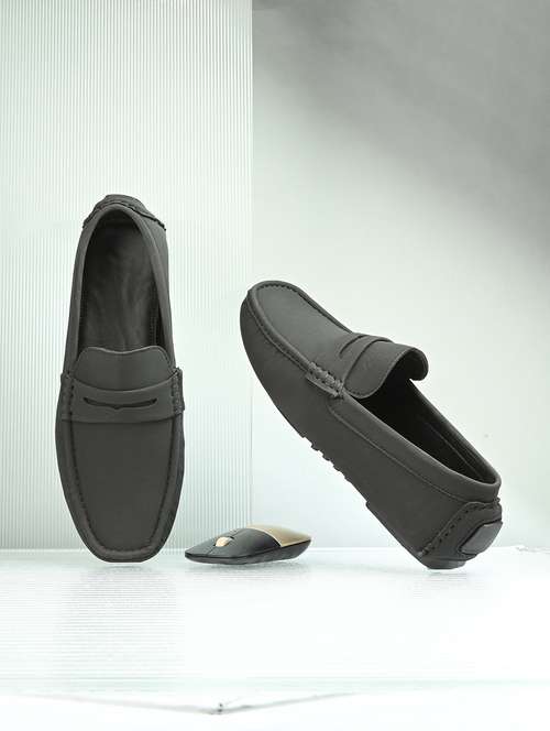 men black slip on loafer - 21998072 - Very Small Image - 1