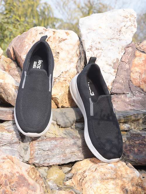 men black slip on sport shoe - 22029117 - Very Small Image - 1
