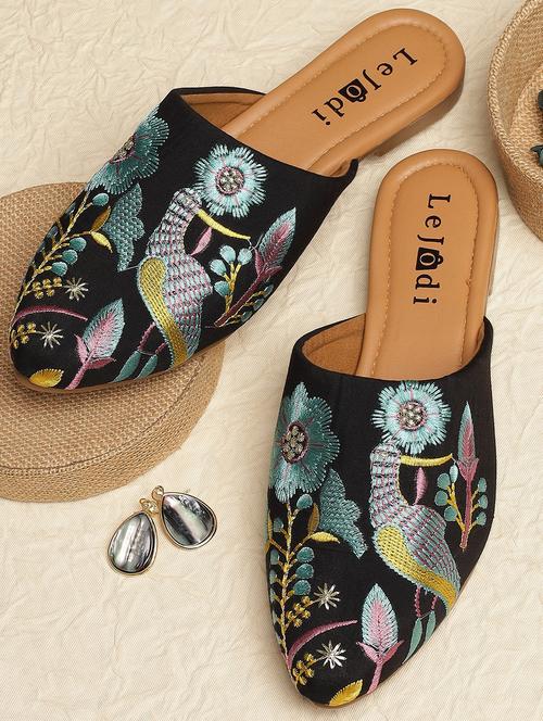 women embroidered slip on mojari - 22030783 - Very Small Image - 1