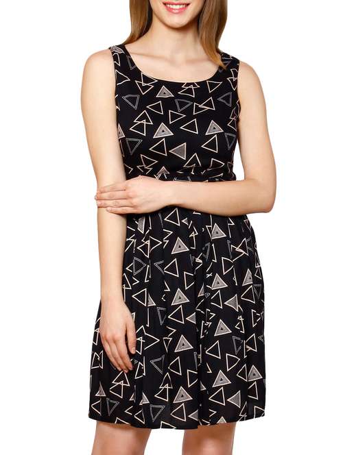 black geometric printed crepe dress - 13069210 - Very Small Image - 1