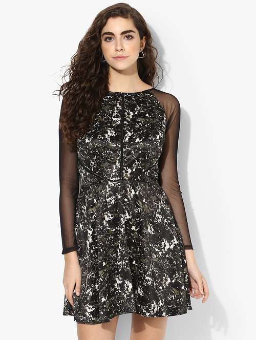 black printed skater dress - 14850176 - Very Small Image - 1