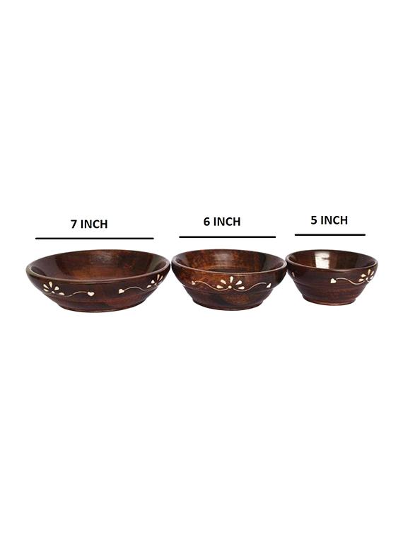 desi karigar brown wooden bowls - set of 3 - 15900280 - Zoom Image - 5