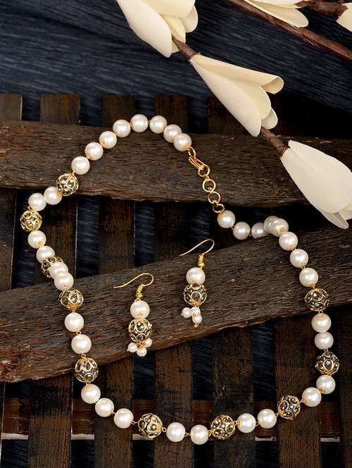 gold brass necklaces and earring - 18323553 - Very Small Image - 1