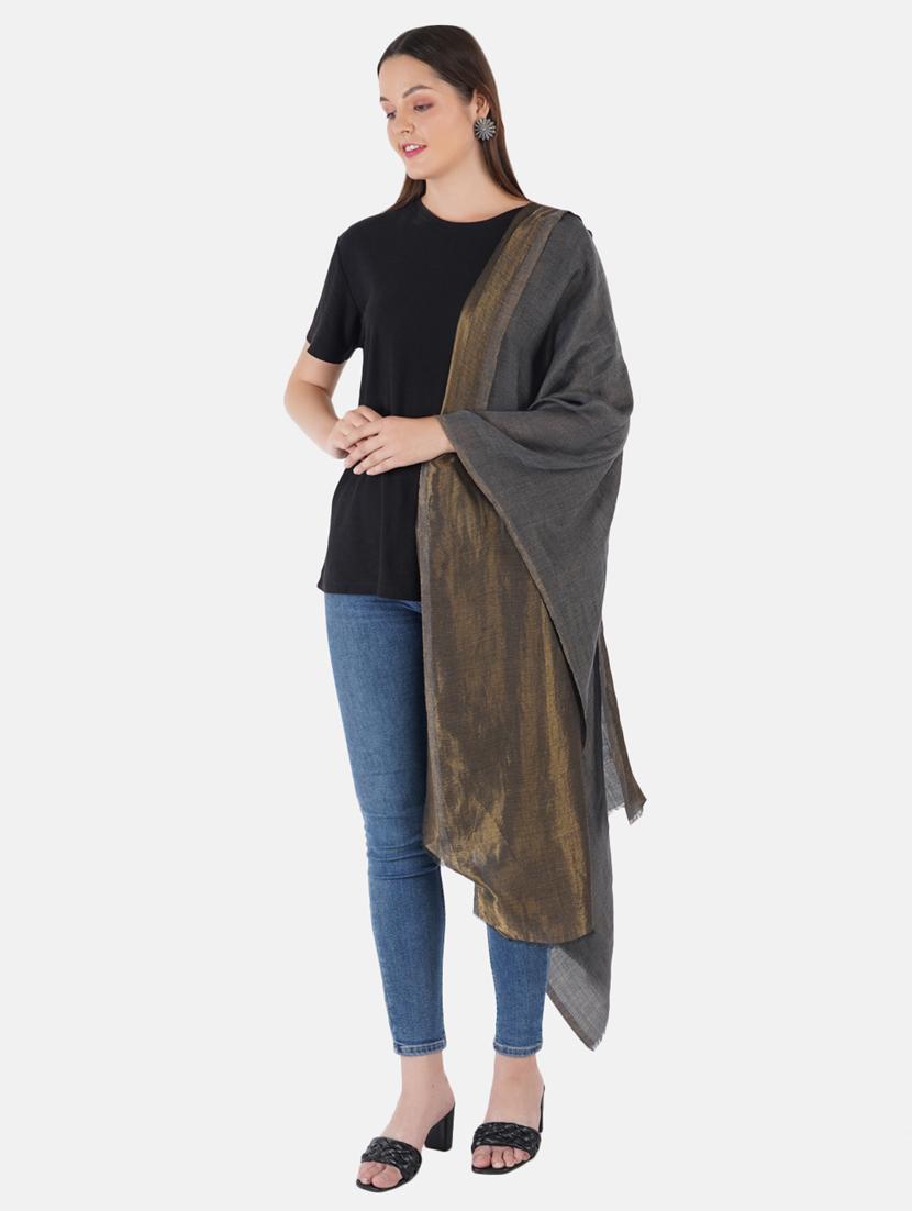 women's solid print stole - 19082853 - Zoom Image - 2