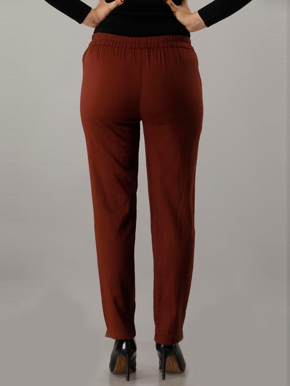 women solid pleated cigarette pants - 19257522 - Zoom Image - 2
