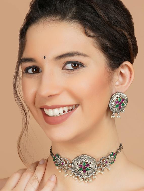 multi colored stone brass oxidised choker necklaces and earring - 19768290 - Zoom Image - 3