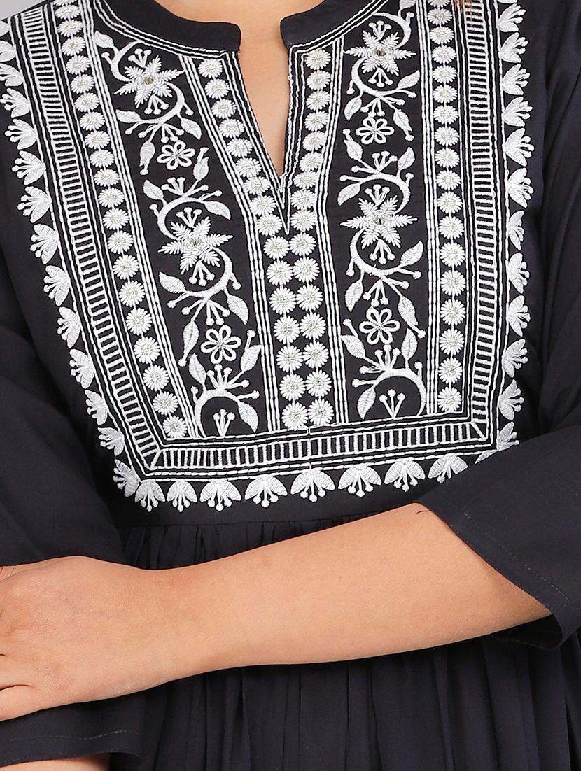 mandarin neck solid flared ethnic dress - 20039001 - Zoom Image - 3