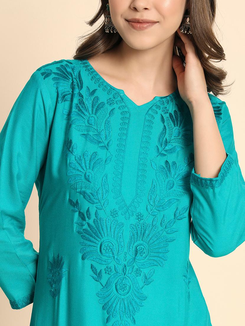 notch neck tonal embroidered straight kurta - 20152914 - Zoom Image - 5