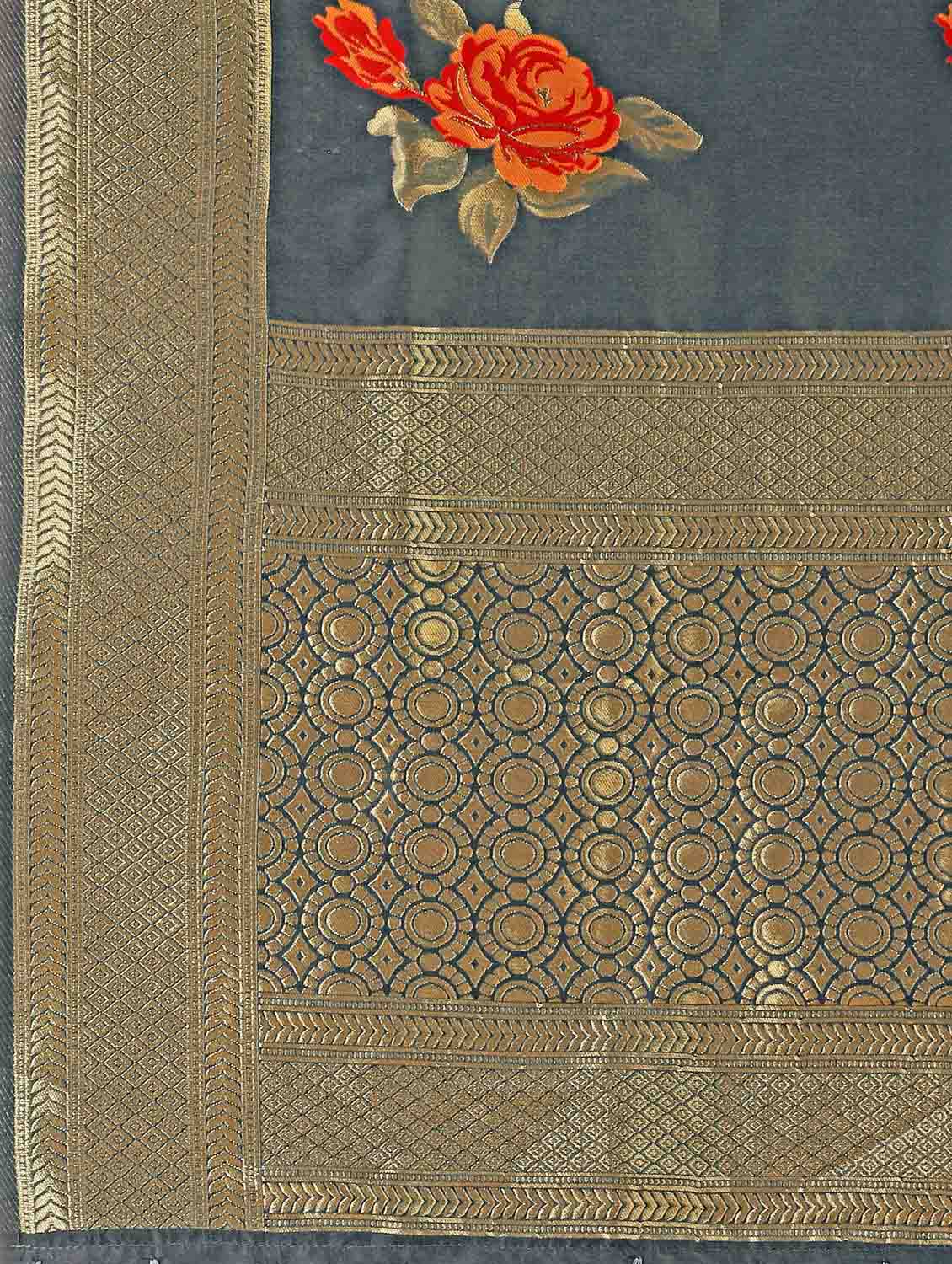 women's floral grey colored saree with blouse - 20175560 - Standard Image - 4
