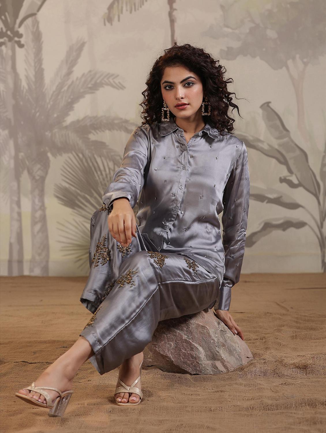grey embroidered print co-ord set - 20727280 - Zoom Image - 3