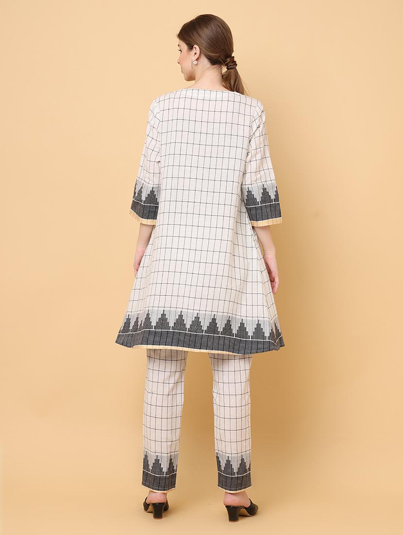 women off-white checks v neck co-ord sets - 20826544 - Standard Image - 3