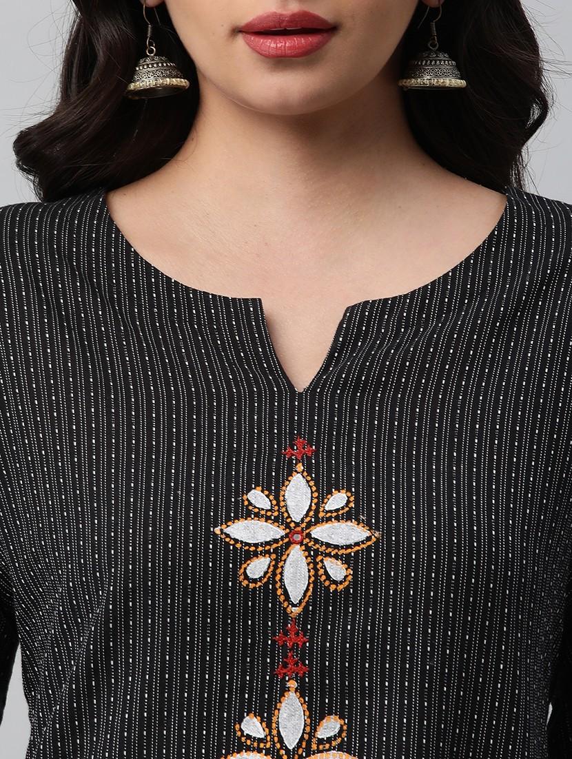 women notch neck cotton straight kurta - 20912065 - Standard Image - 4