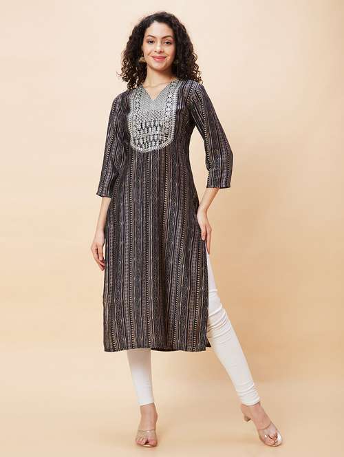 women three quarter sleeve straight kurta - 21237792 - Very Small Image - 1