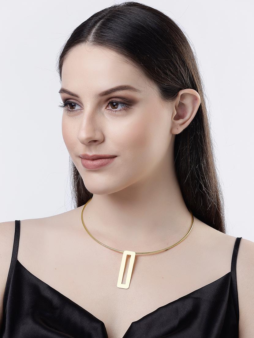gold metal short necklace - 21279336 - Standard Image - 2
