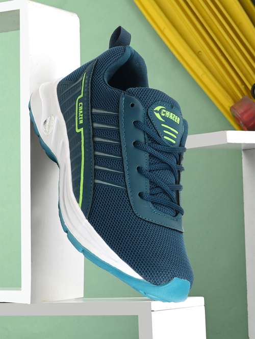 men lace up sports shoes - 21279733 - Very Small Image - 1