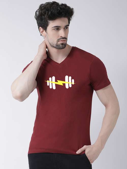 men maroon cotton chest print t-shirt - 21493931 - Very Small Image - 1