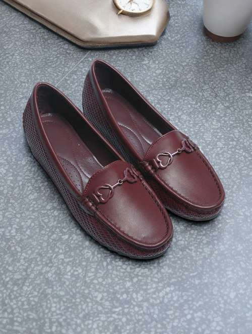 maroon synthetic slip on sandals - 21500487 - Very Small Image - 1