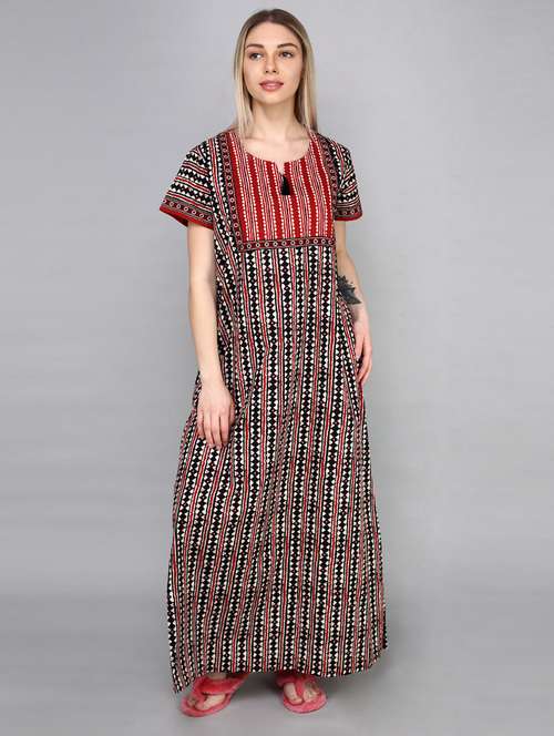 women red cotton nighty  - 21522408 - Very Small Image - 1