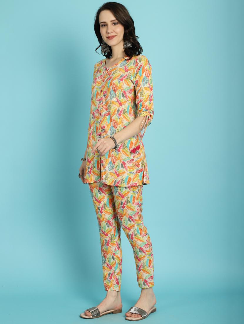 women printed v neck co-ord sets - 21557485 - Zoom Image - 2