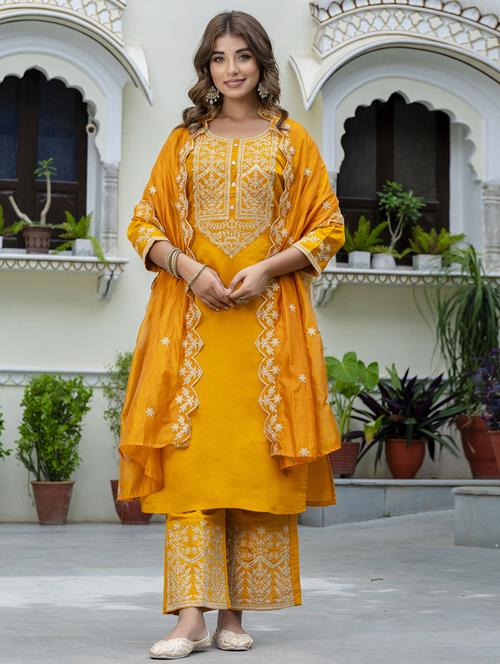 women three quarter sleeve kurta palazzo with dupatta set - 21684187 -  Standard Image - 0