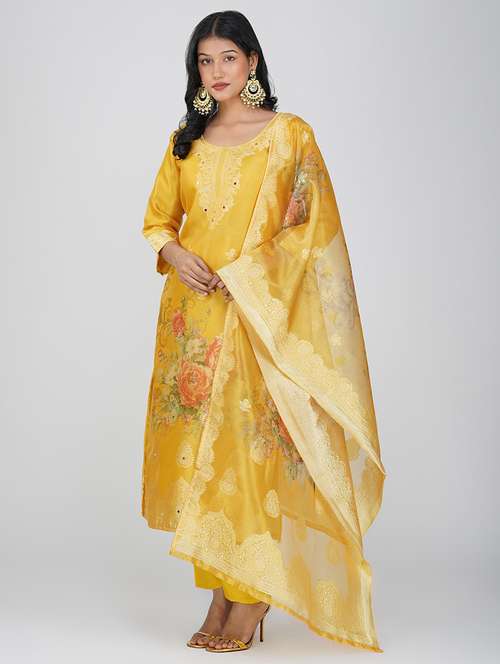 women three quarter sleeve kurta pant with dupatta set - 21901382 - Very Small Image - 1