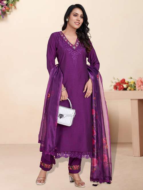 women three quarter sleeve kurta pant with dupatta set - 21948547 - Very Small Image - 1