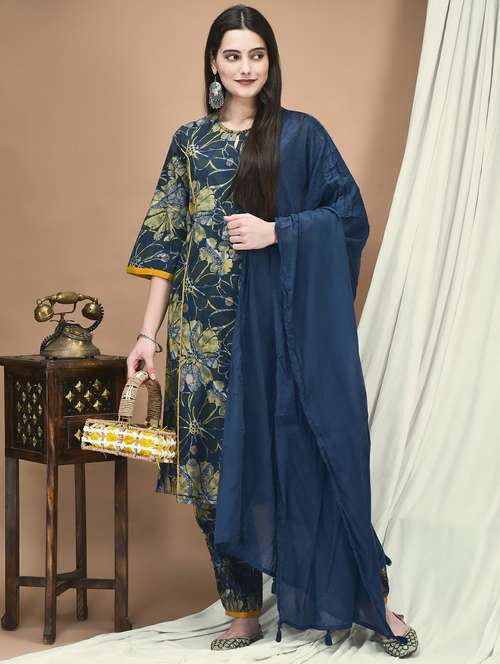 women three quarter sleeve kurta salwar with dupatta set - 21959520 - Very Small Image - 1