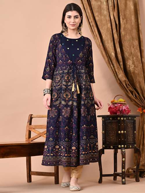 women printed three quarter sleeve flared kurta - 21963347 - Very Small Image - 1