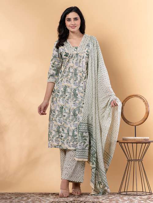 women three quarter sleeve kurta and pant with dupatta  - 22058309 - Very Small Image - 1